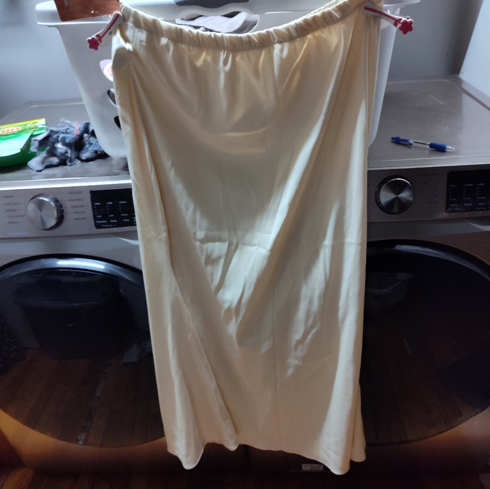 Cream Elastic Waist Skirt